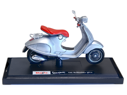 Vespa 946 Bellissima 2014 Silver 1:18 Scale Maisto Diecast Model-Maisto-Diecast Model Centre