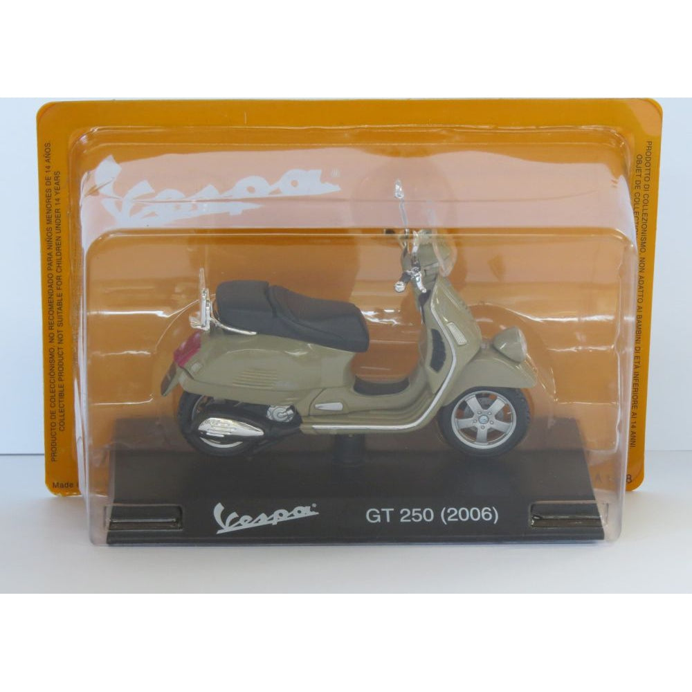 Vespa GT 250 2006 green - 1:18 Scale Diecast Model Scooter-Unbranded-Diecast Model Centre