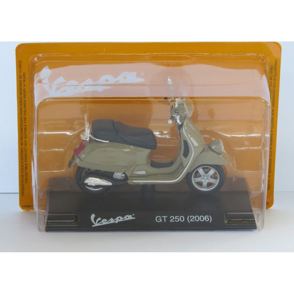 Vespa-GT-250-2006-green-118-