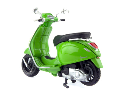 Vespa Sprint 150 ABS 2017 2018 Green 1:18 Scale Maisto Diecast Model-Maisto-Diecast Model Centre