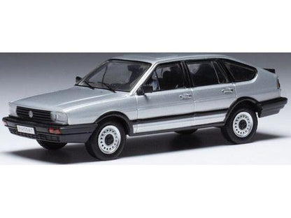 Volkswagen Passat B2 Silver 1985 1:43 Scale IXO Diecast Model Car-IXO-Diecast Model Centre