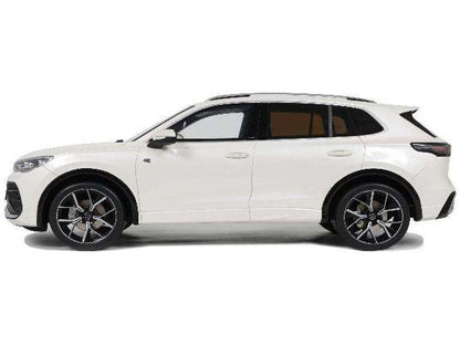 Volkswagen Tiguan E TSI R-Line Oryx White Pearl L0K1 2024 1:18 Scale OttOmobile Resin Replica Helmet-OttOmobile-Diecast Model Centre