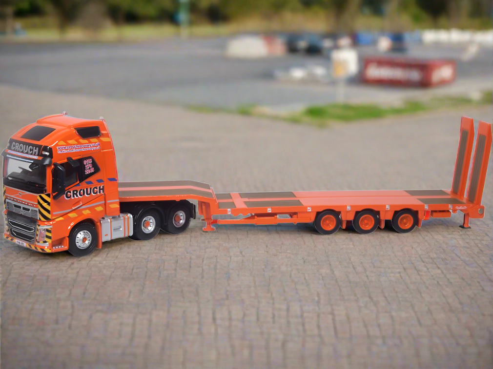 Volvo FH4 GXL Semi Low Loader Crouch Recovery - 1:76 Scale Diecast Model Truck