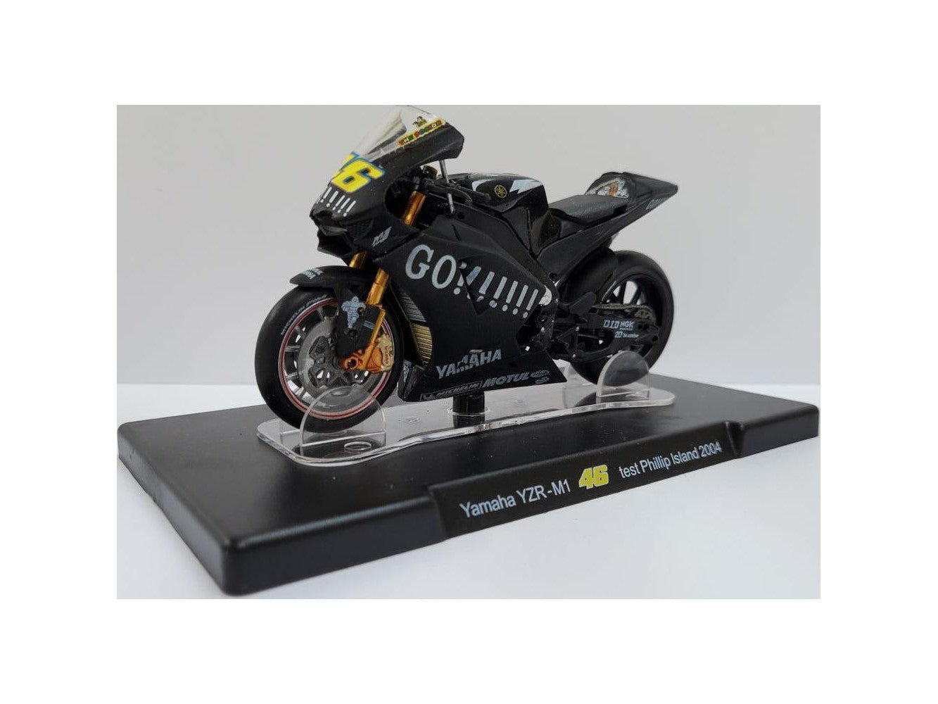 Yamaha YZR-M1 #46 MotoGP Phillip Island Test 2004 Valentino Rossi - 1:18 Scale Diecast Model Motorcycle-Unbranded-Diecast Model Centre
