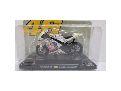 Yamaha YZR-M1 #46 MotoGP Valencia Show Bike 2007 Valentino Rossi - 1:18 Scale Diecast Model Motorcycle-Unbranded-Diecast Model Centre