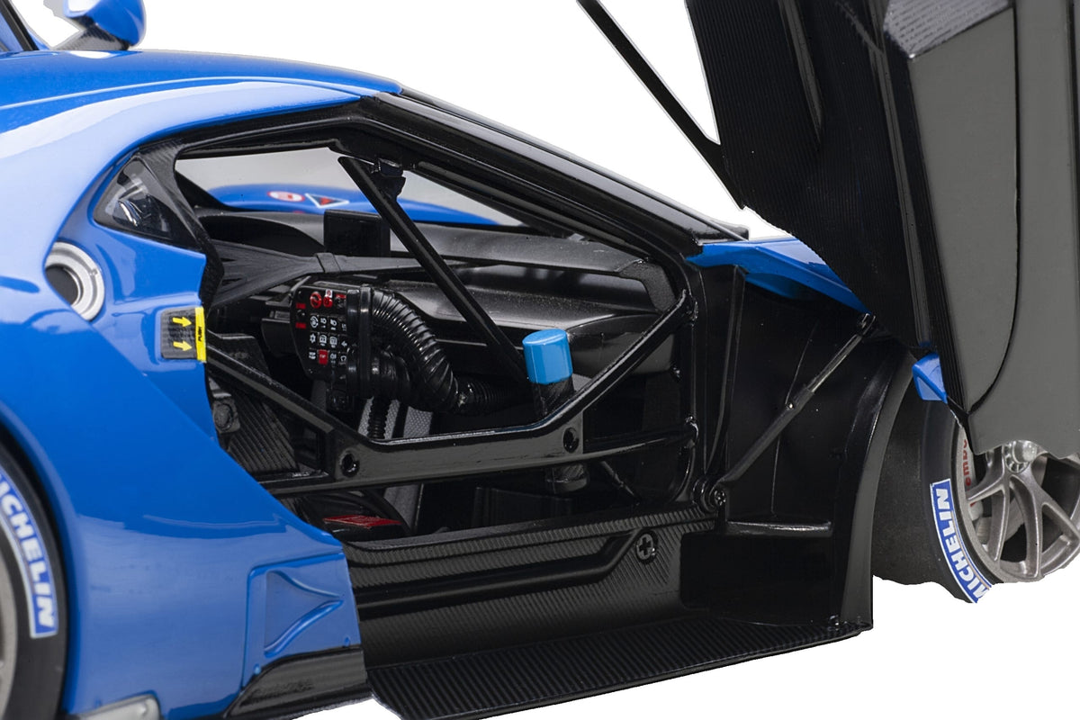 Ford GT LM Plain Body Version 2018 Blue 1:18 Scale Composite Car – AutoArt
