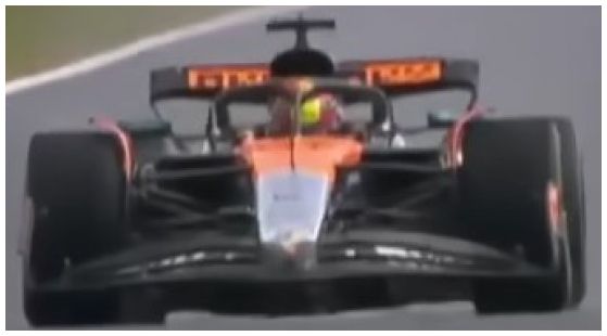 McLaren MCL39 #81 F1 British GP 2025 Oscar Piastri w/Helmet + Case 1:43 Scale Diecast Model Car – Bburago