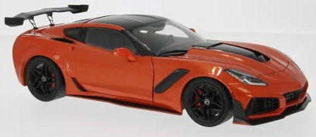 Chevrolet Corvette ZR1 Orange/Black 2019 1:18 Scale Diecast Car – IXO