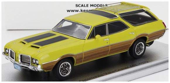 Oldsmobile Vista Cruiser 442 SW Yellow Black Wood Station Wagon 1972 1:43 Scale Kess Resin Model