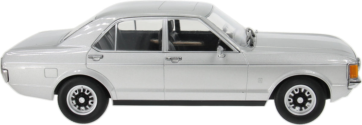 Ford Granada Mk1 Silver RHD UK Exclusive 360pcs 1:18 Scale Diecast Car – Model Car Group