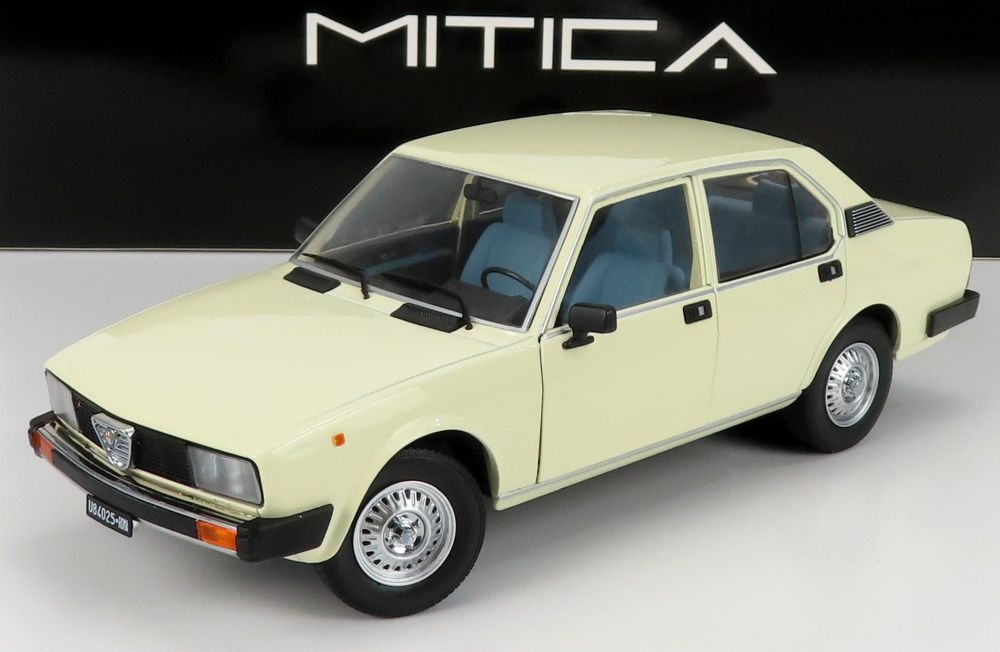 Alfa Romeo Alfetta Berlina 2000L 1978 Ivory 103 1:18 Scale Diecast Model Car – Mitica