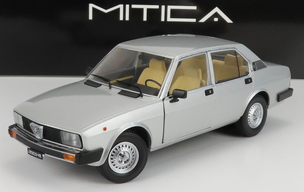 Alfa Romeo Alfetta Berlina 2000L 1978 Silver 749 1:18 Scale Diecast Model Car – Mitica