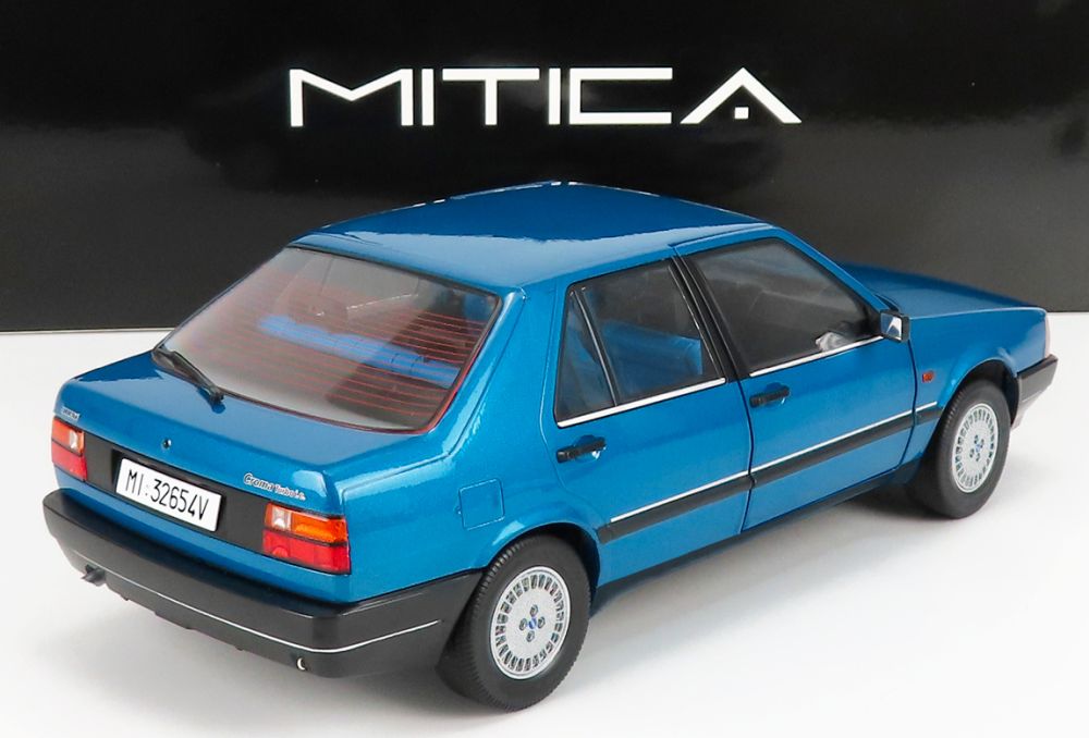 Fiat Croma 2.0 Turbo iE 1985 Blue Dry 432 1:18 Scale Diecast Model Car – Mitica
