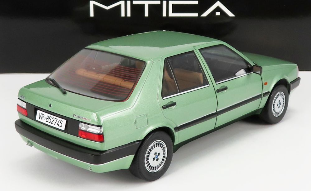 Fiat Croma 2.0 Turbo iE 1988 Green Met Ceylon 359 1:18 Scale Diecast Model Car – Mitica