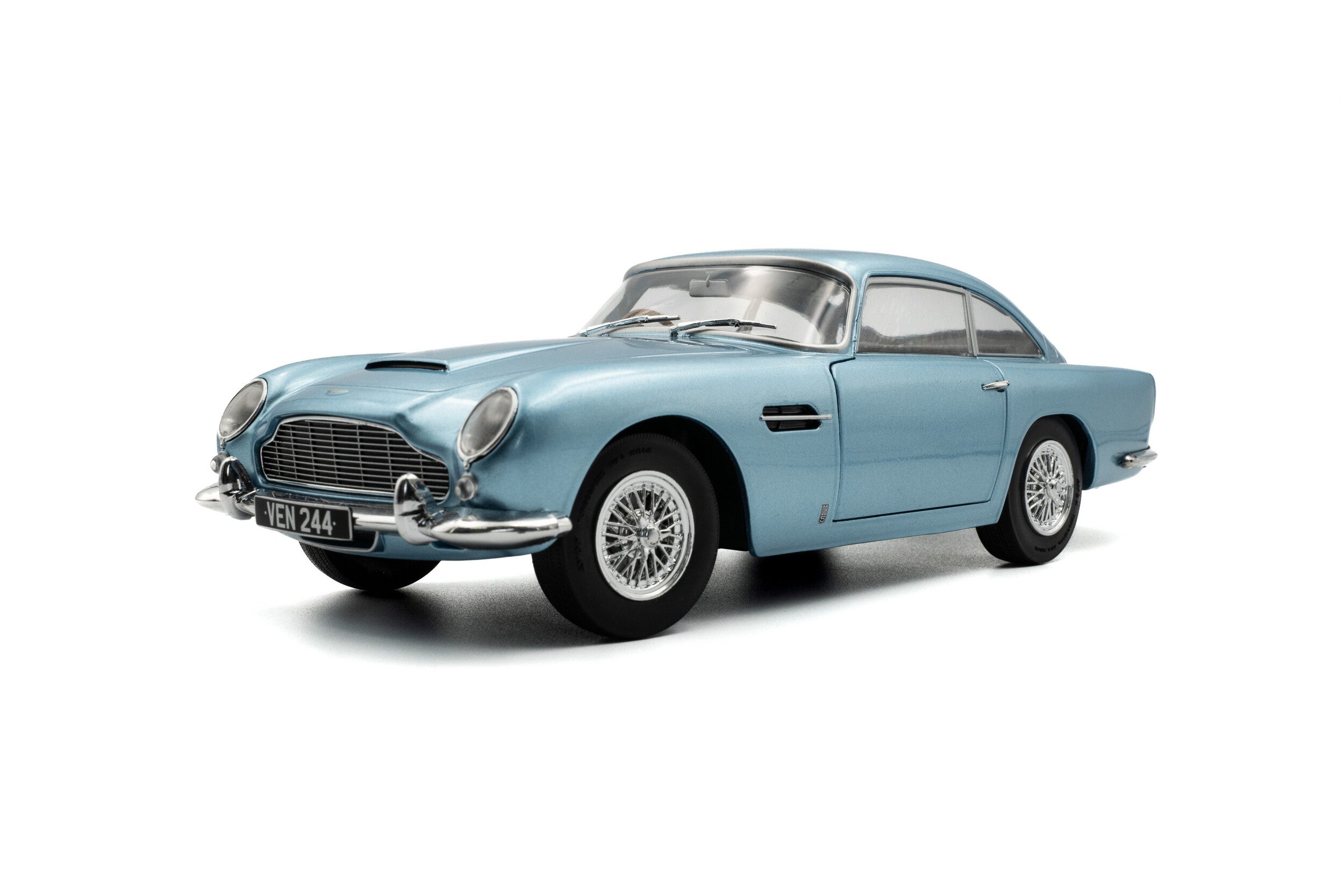 Aston Martin DB5 1964 Light Metallic Blue 1:18 Scale Solido Diecast Model