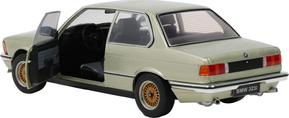 BMW 323i Resedagrun Metallic 1980 1:18 Scale Diecast Car – Solido