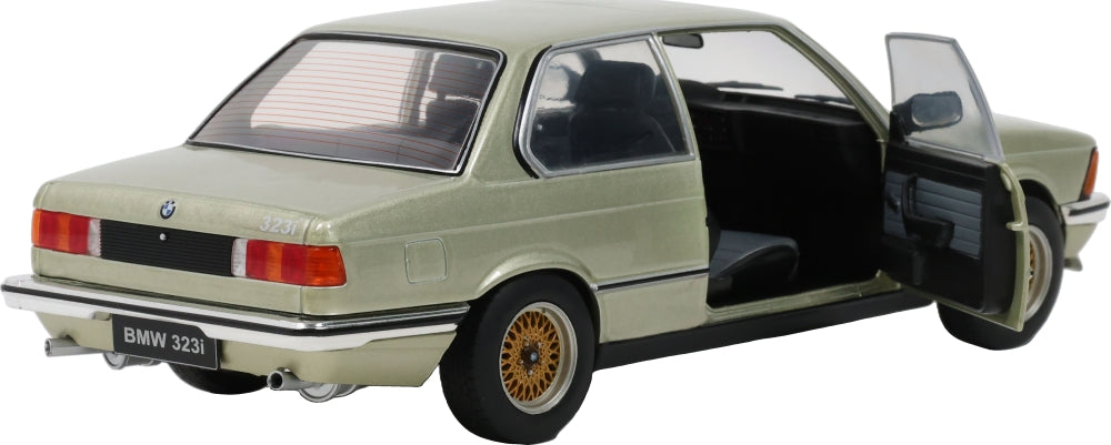 BMW 323i Resedagrun Metallic 1980 1:18 Scale Diecast Car – Solido