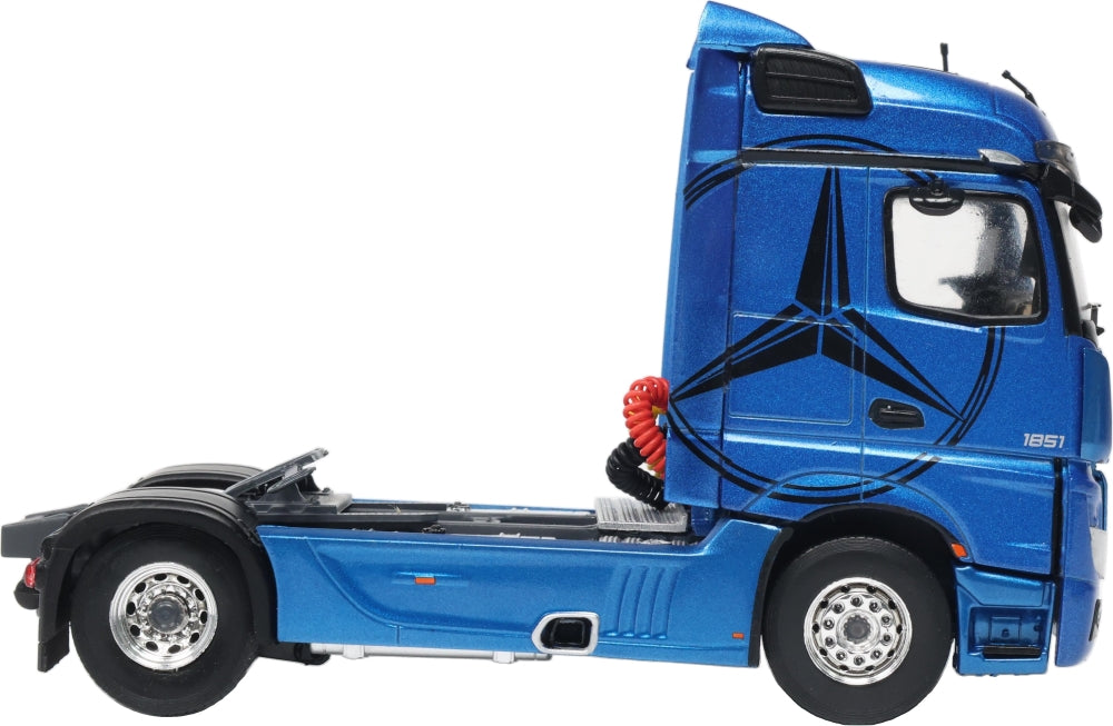 Mercedes-Benz Actros L Blue 2024 1:43 Scale Diecast Truck – Solido