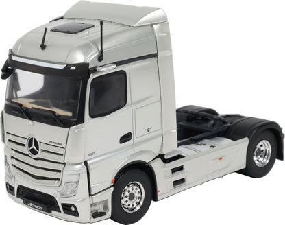 Mercedes-Benz Actros L Silver 2024 1:43 Scale Diecast Truck – Solido