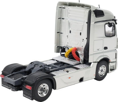 Mercedes-Benz Actros L Silver 2024 1:43 Scale Diecast Truck – Solido