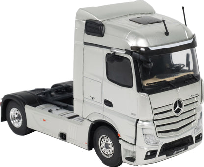Mercedes-Benz Actros L Silver 2024 1:43 Scale Diecast Truck – Solido