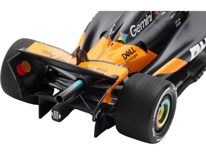 McLaren MCL39 #4 3rd Abu Dhabi GP 2025 Lando Norris F1 Drivers Champion 2025 w/Board 1:18 Scale Resin Car – Spark