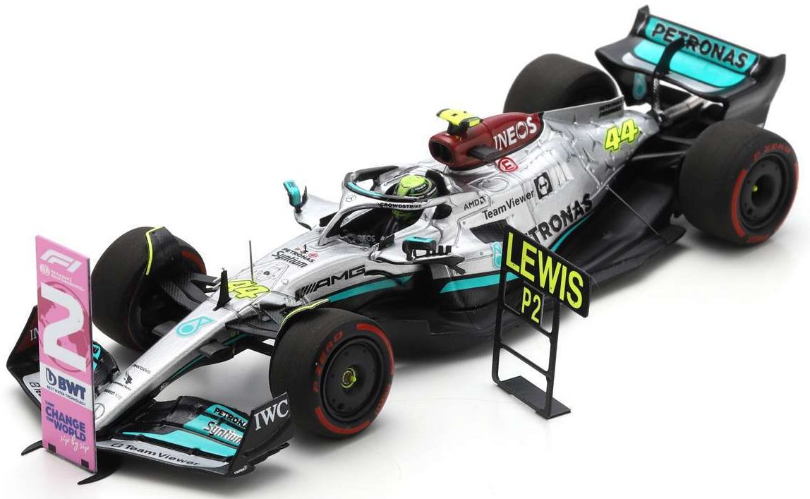 Mercedes-AMG Petronas W13 E Performance #44 (w/Pitboard) F1 2022 Hamilton - 1:43 Scale Resin Model Car