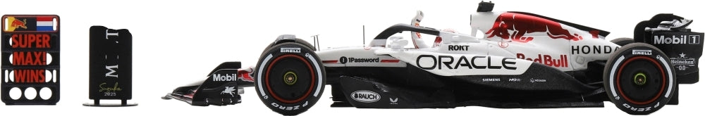 Oracle Red Bull Racing RB21 #1 1st Japanese GP 2025 Max Verstappen w/Pit Board 1:43 Scale Resin Car – Spark