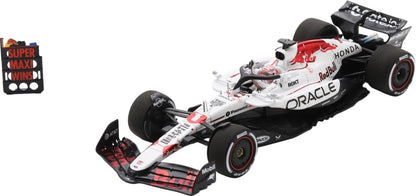 Oracle Red Bull Racing RB21 #1 1st Japanese GP 2025 Max Verstappen w/Pit Board 1:43 Scale Resin Car – Spark