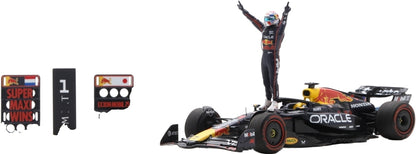 Oracle Red Bull Racing RB21 #1 1st US GP 2025 Max Verstappen w/Pit Boards 1:43 Scale Resin Car – Spark