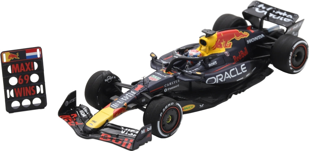 Oracle Red Bull Racing RB21 #1 Winner F1 Las Vegas GP 2025 Max Verstappen w/Pit Board 1:43 Scale Resin Car – Spark