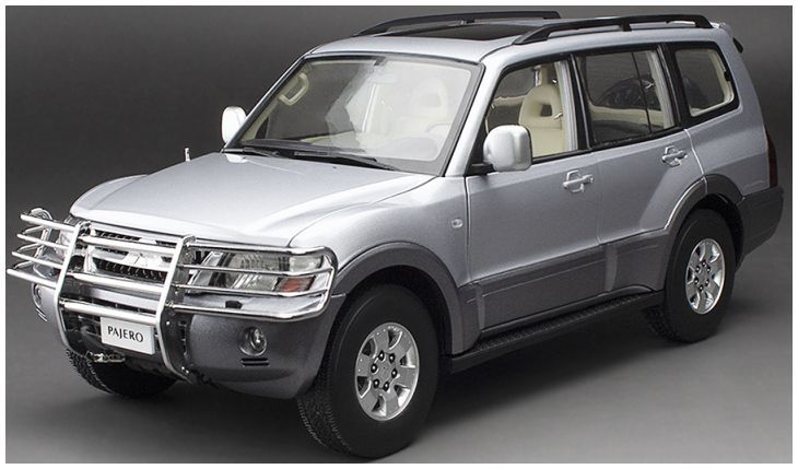 Mitsubishi Pajero V73 Cool Silver (New Tooling) Limited Edition 300pcs 1:18 Scale Sun Star Diecast Model Car