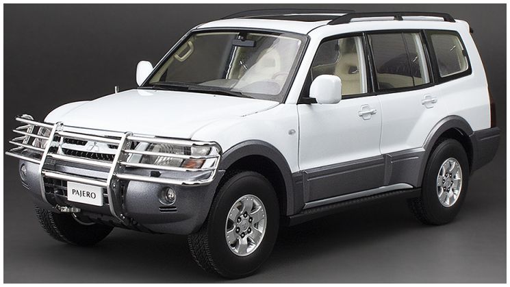 Mitsubishi Pajero V73 White (New Tooling) Limited Edition 300pcs 1:18 Scale Sun Star Diecast Model Car
