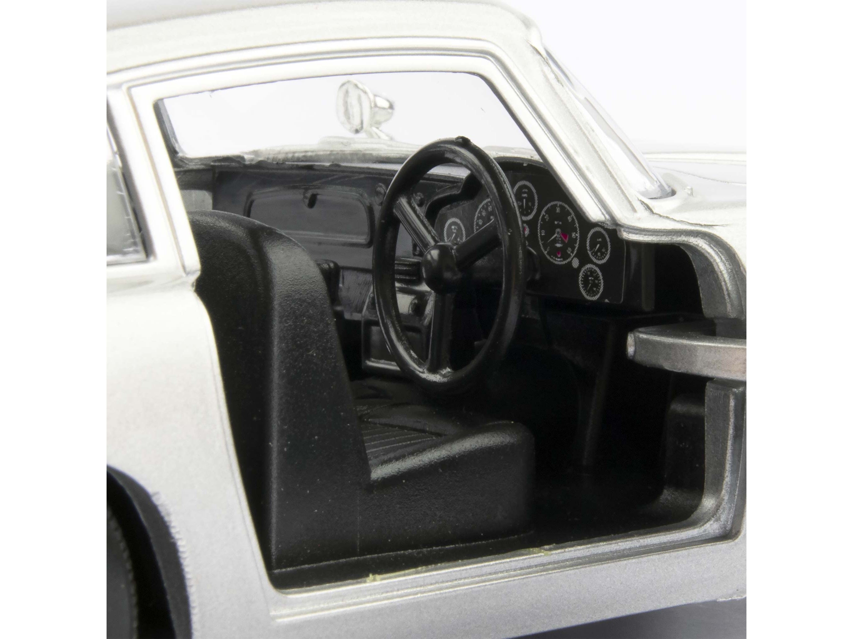 Aston Martin DB5 James Bond Goldfinger 1:24 Scale