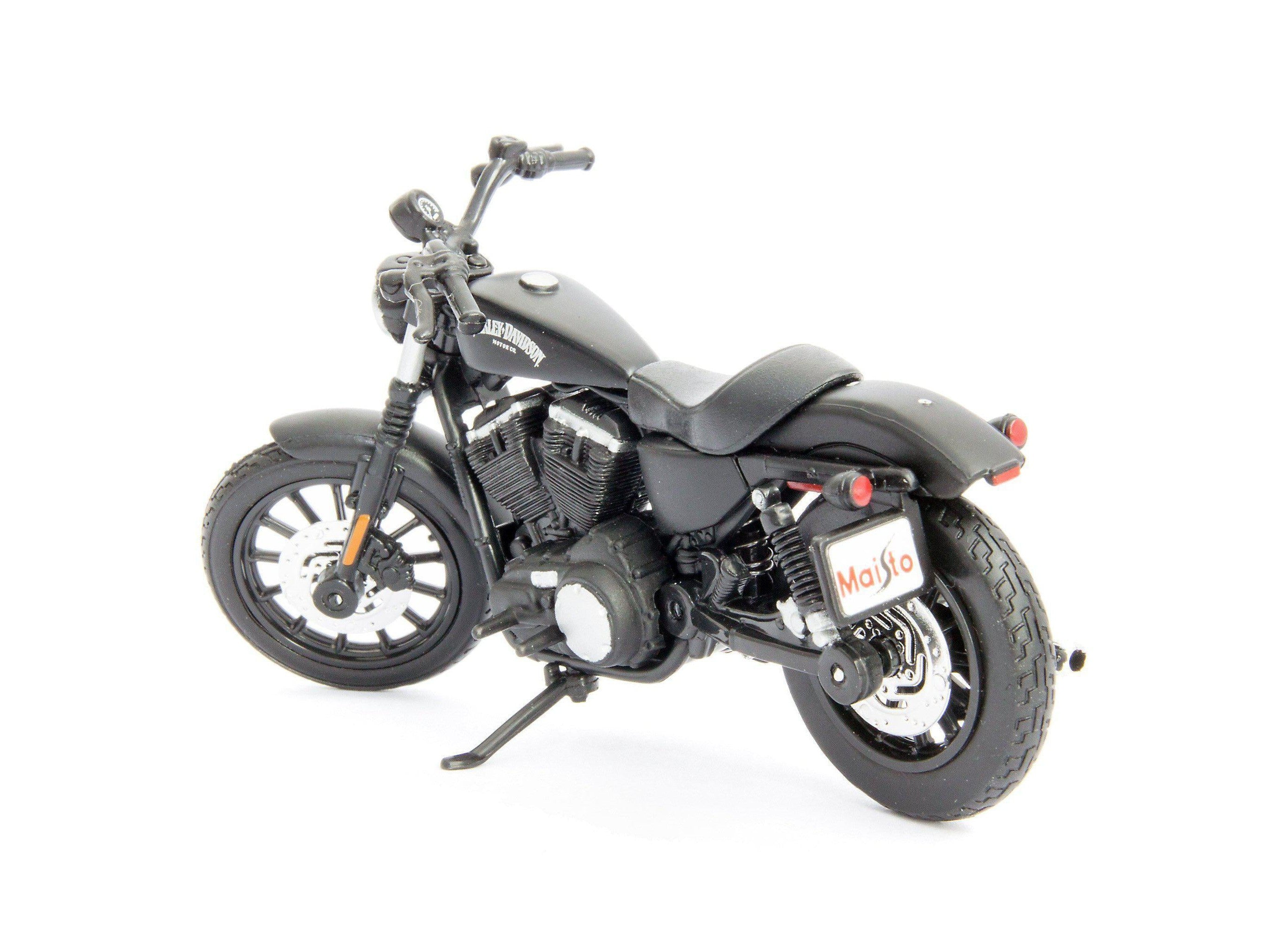 Harley-Davidson Sportster Iron 883 2014 black- 1:18 Scale Motorcycle Model