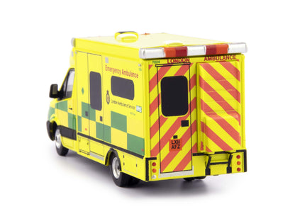 Mercedes Sprinter Diecast Model Ambulance London - 1:76 Scale-Oxford Diecast-Diecast Model Centre