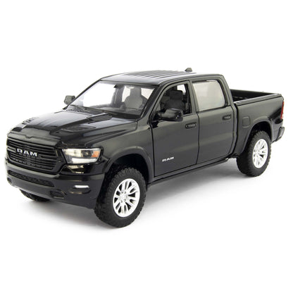 RAM 1500 Crew Cab Laramie Diecast Model Pickup Truck 2019 black - 1:24 Scale-Motormax-Diecast Model Centre