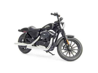 Harley-Davidson Sportster Iron 883 Diecast Model Motorcycle 2014 black- 1:18 scale-Maisto-Diecast Model Centre