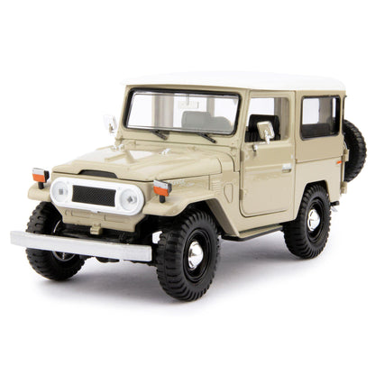 Toyota Land Cruiser FJ40 Diecast Model Car beige - 1:24 Scale-Motormax-Diecast Model Centre