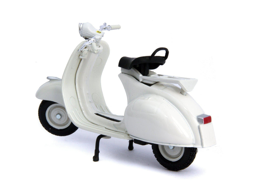 Vespa 150 1956 white - 1:18 Scale Scooter Model