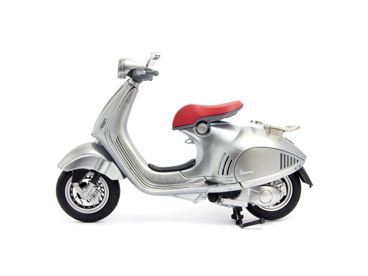 Vespa 946 silver - 1:12 Scale