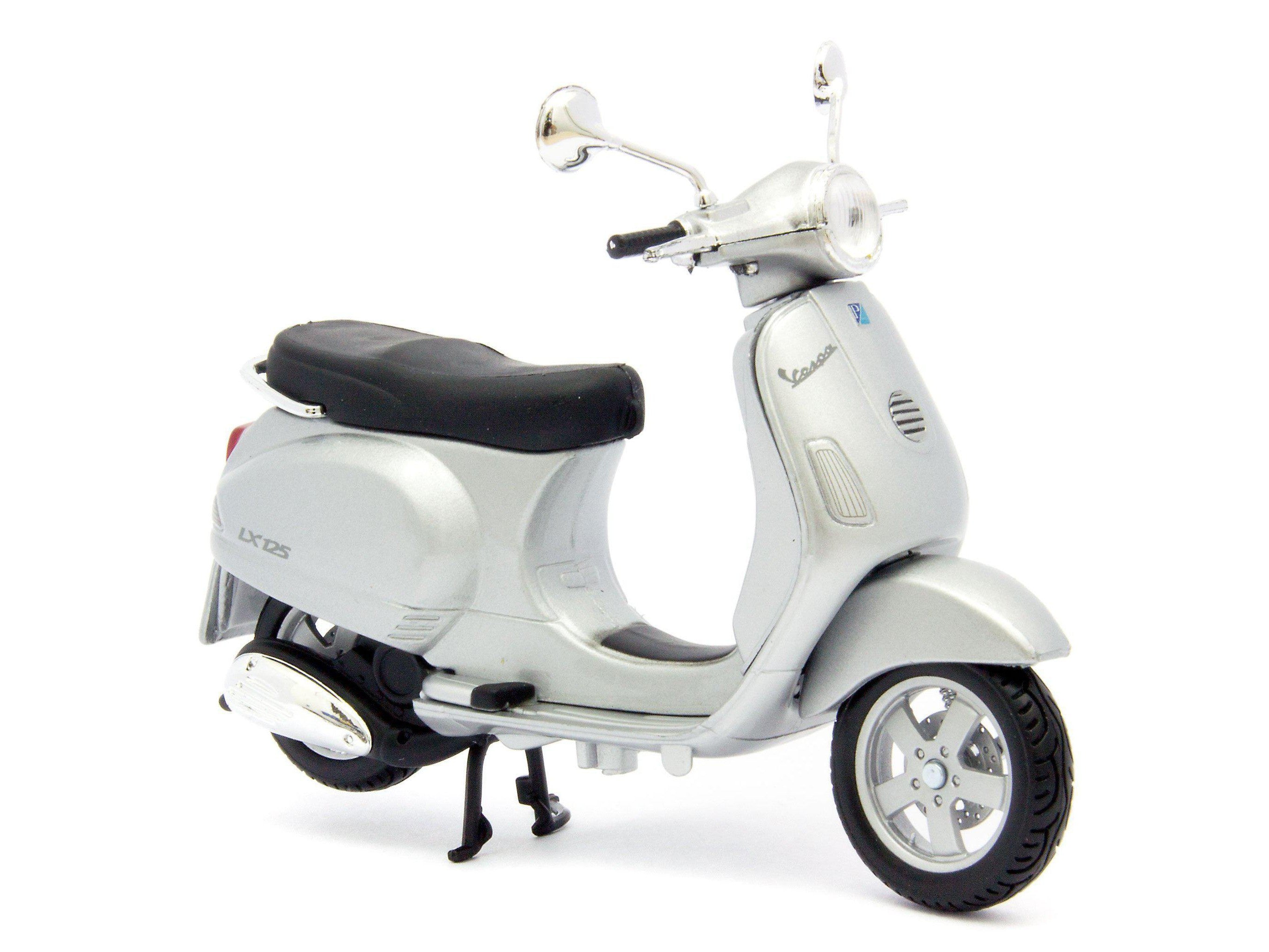 Vespa LX125 Diecast Model Scooter 2005 - 1:18 Scale-Maisto-Diecast Model Centre