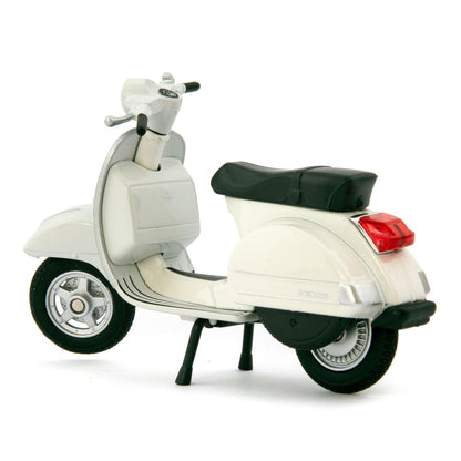 Vespa PX Diecast Model Scooter 2016 white - 1:18 Scale-Welly-Diecast Model Centre